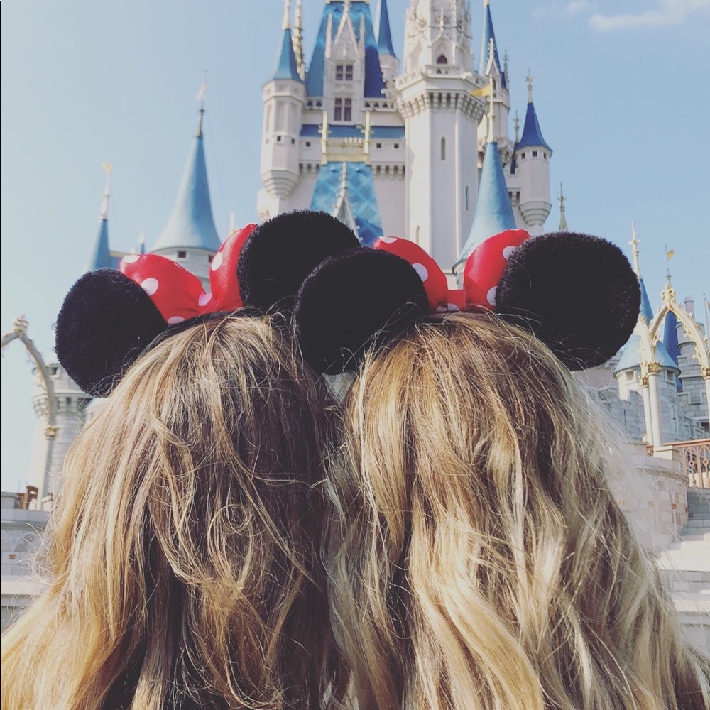 Minnie Mouse ears